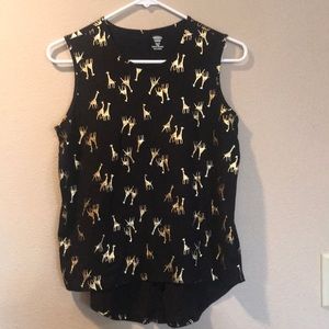 Black old navy tank top